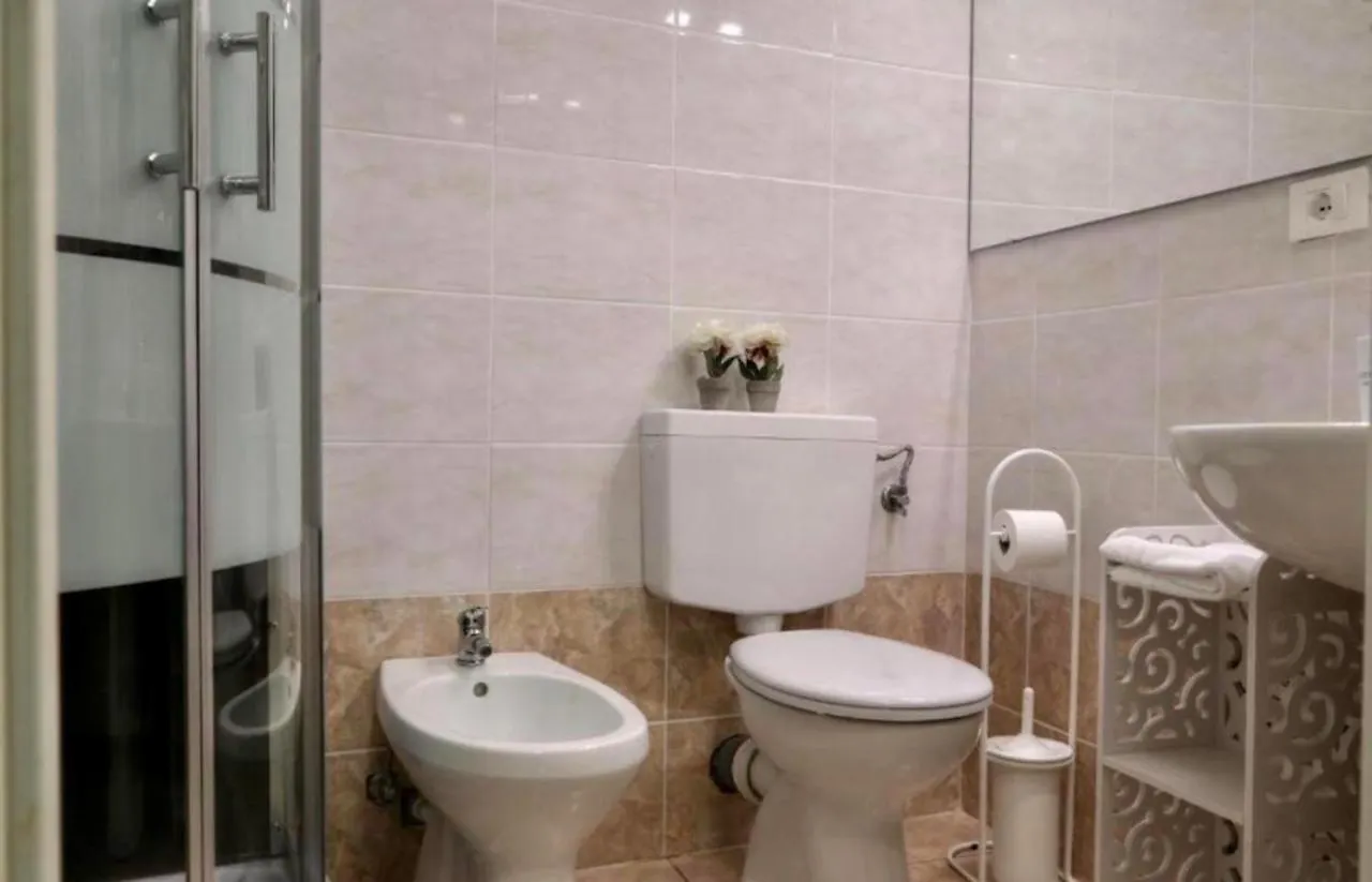 La Casetta Di Lina Rooms And Apartments Verona Guest house