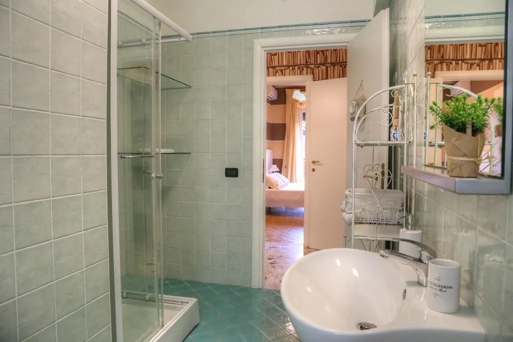 La Casetta Di Lina Rooms And Apartments Verona Guest house