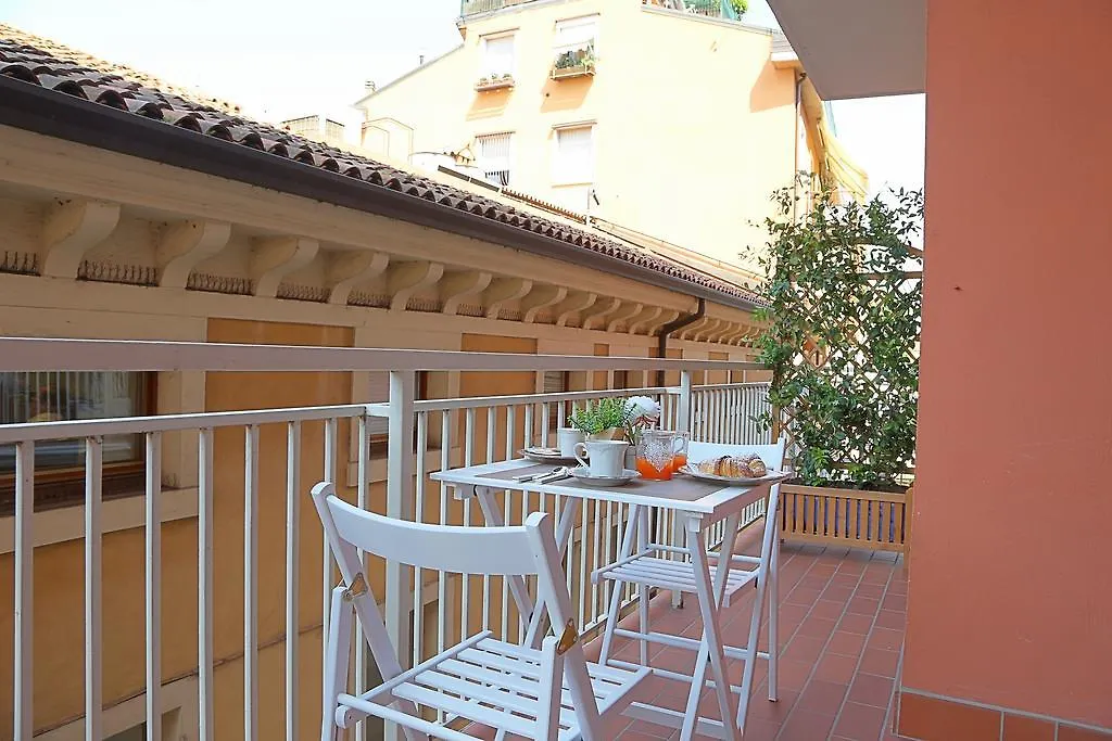La Casetta Di Lina Rooms And Apartments Verona Guest house