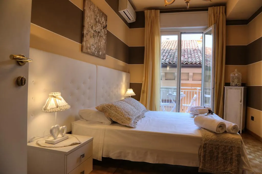 בית הארחה La Casetta Di Lina Bed & Breakfast Verona